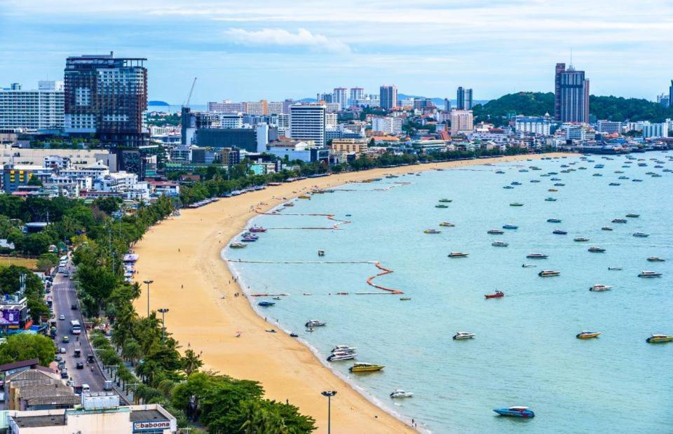 The Base Central Pattaya Bagian luar foto