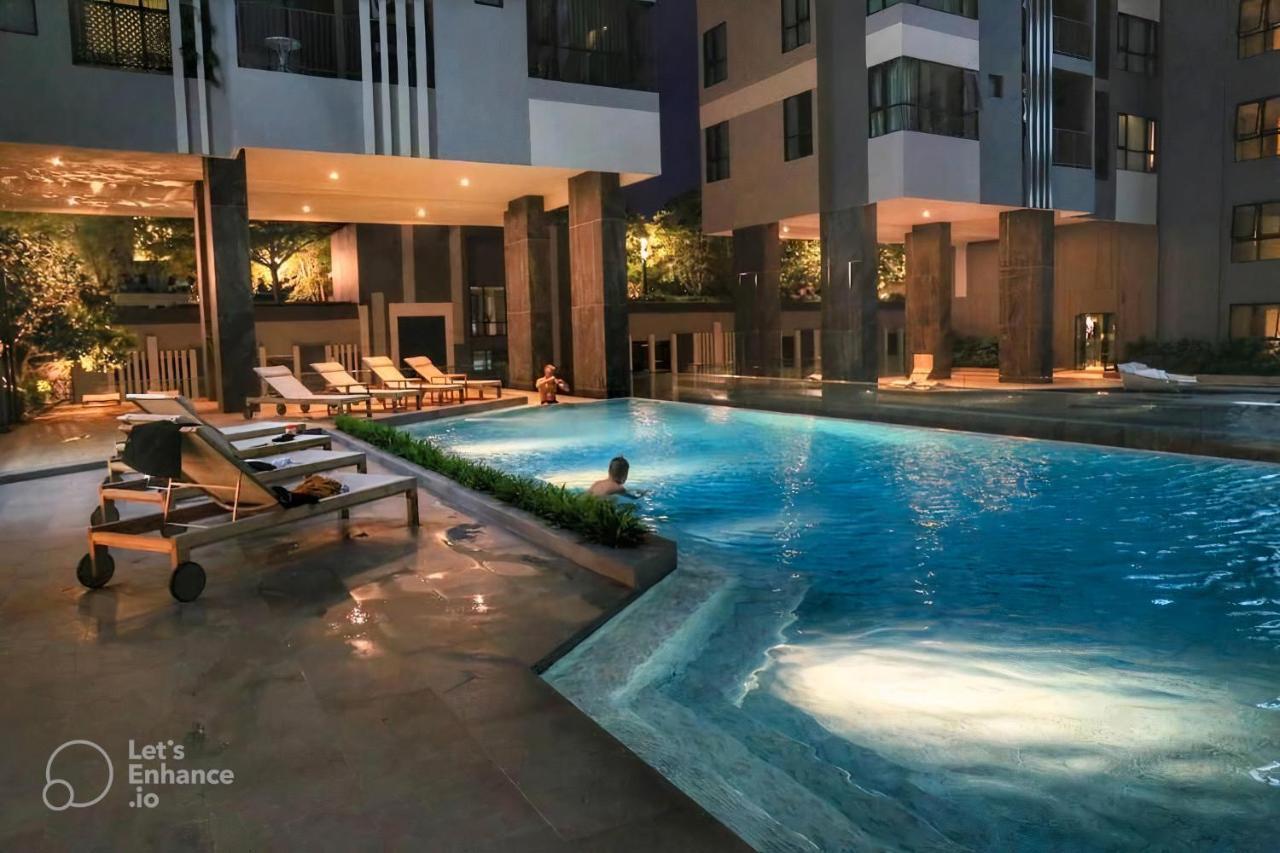 The Base Central Pattaya Bagian luar foto